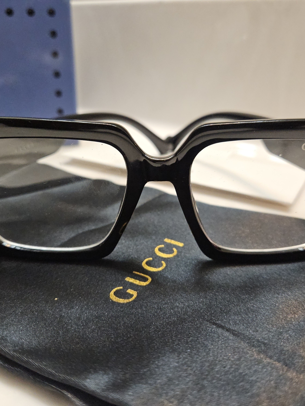 Gucci Black Square Optical Glasses with Red Velvet Case - Picture 3 of 13